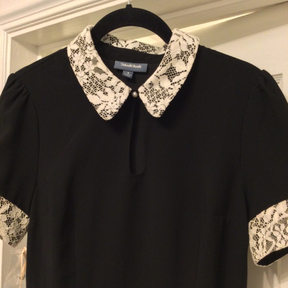 Mod Cloth black dress with white lace, size 4, new with tags - Picture 4 of 5